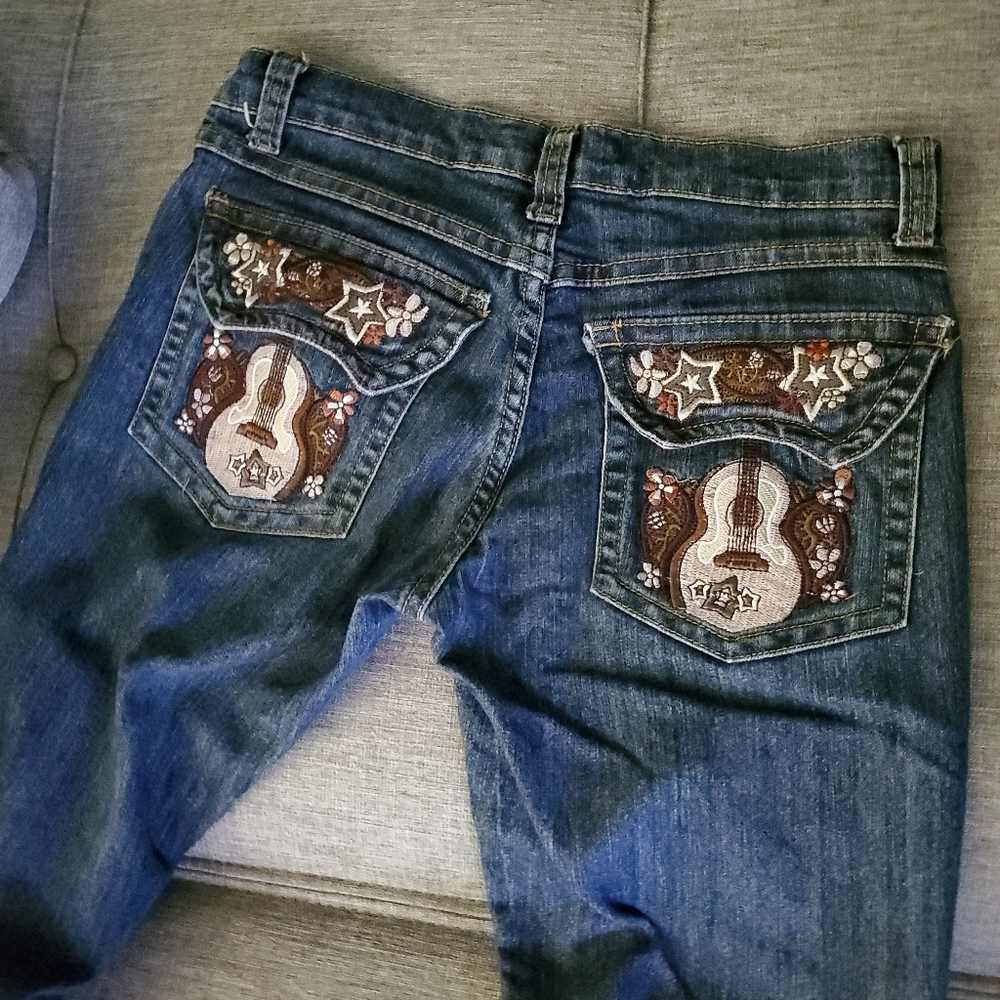 Miss me or rock revival style Guitar embroidered jeans rare find country girl